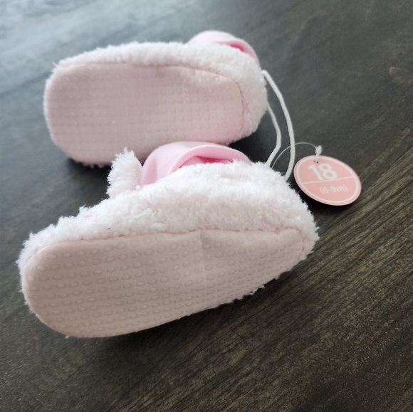 Baby booties - Picture 2 of 2